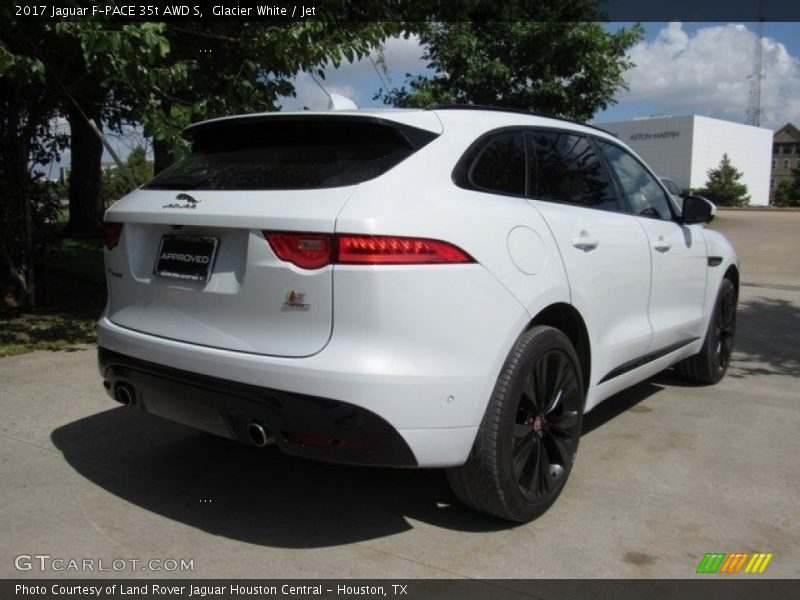 Glacier White / Jet 2017 Jaguar F-PACE 35t AWD S