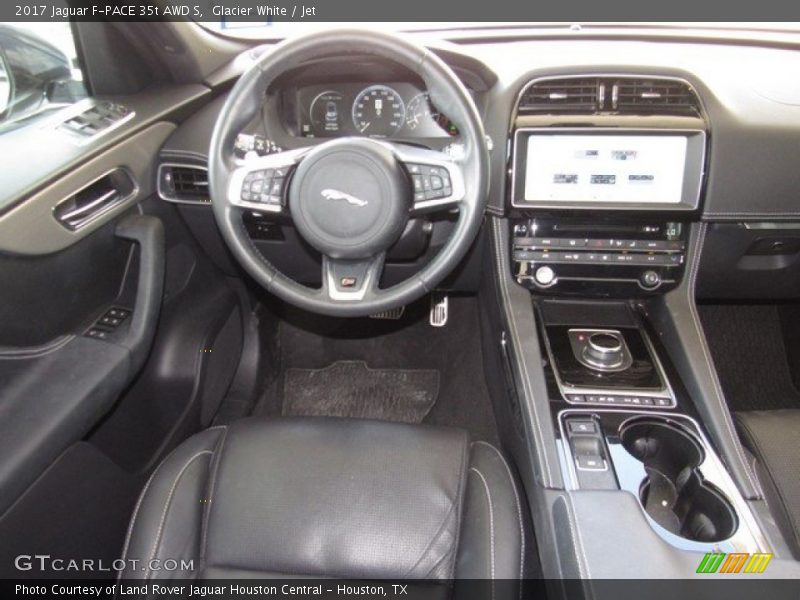 Glacier White / Jet 2017 Jaguar F-PACE 35t AWD S