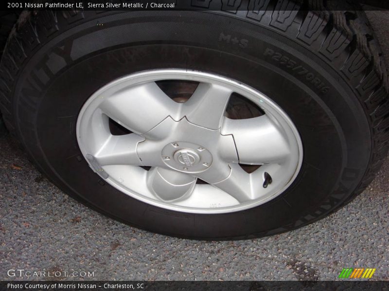 Sierra Silver Metallic / Charcoal 2001 Nissan Pathfinder LE