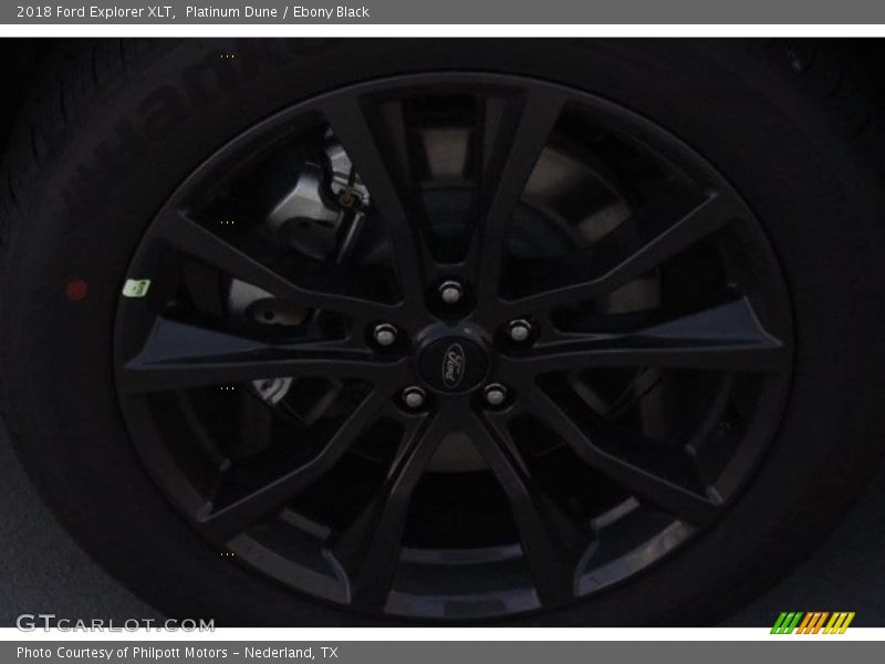 Platinum Dune / Ebony Black 2018 Ford Explorer XLT