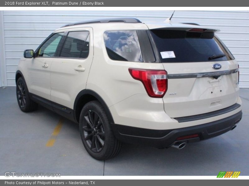 Platinum Dune / Ebony Black 2018 Ford Explorer XLT