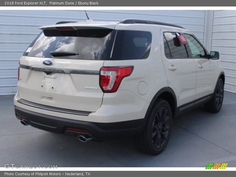 Platinum Dune / Ebony Black 2018 Ford Explorer XLT