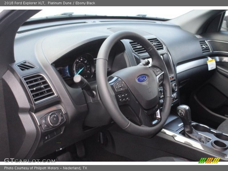 Platinum Dune / Ebony Black 2018 Ford Explorer XLT