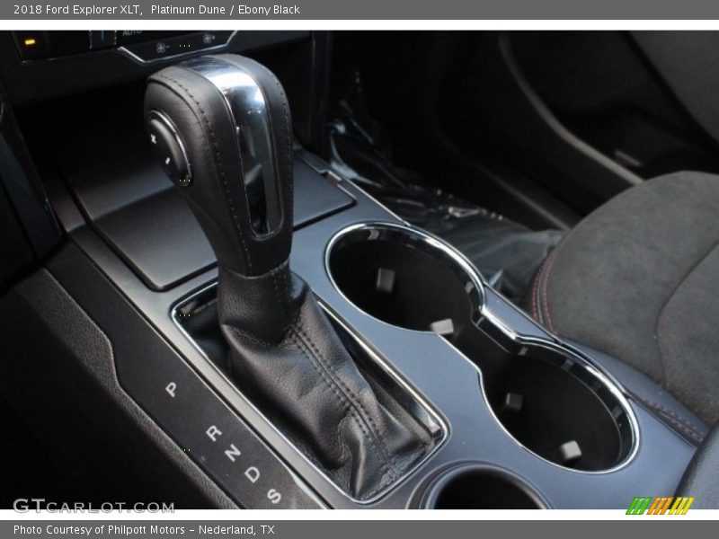 Platinum Dune / Ebony Black 2018 Ford Explorer XLT