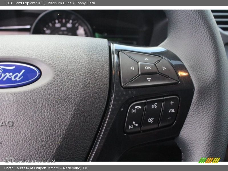 Platinum Dune / Ebony Black 2018 Ford Explorer XLT
