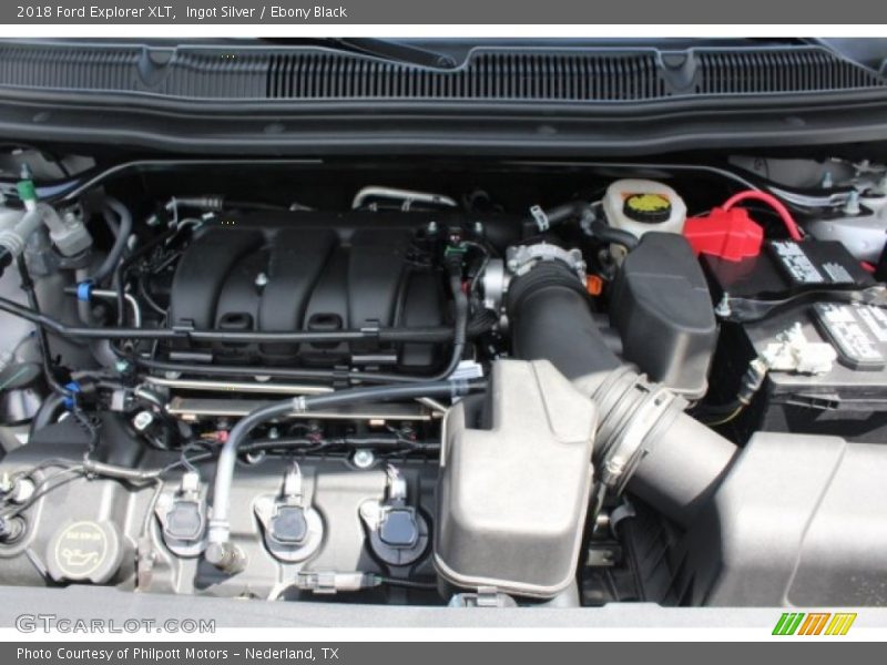 Ingot Silver / Ebony Black 2018 Ford Explorer XLT