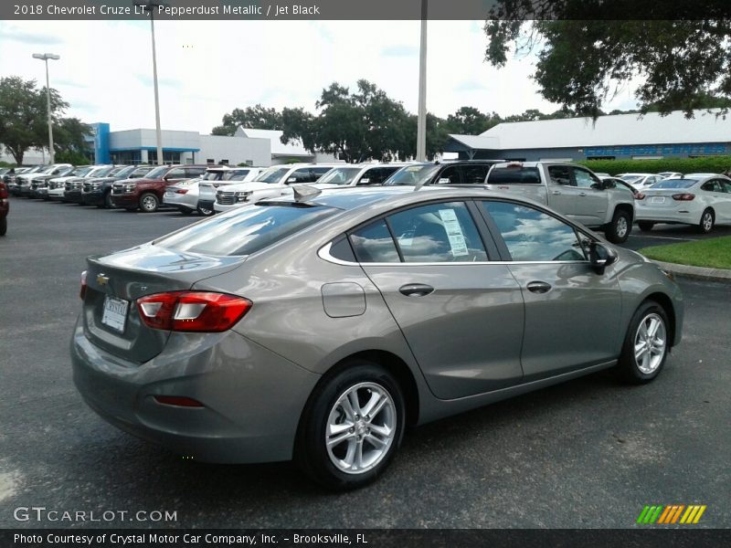 Pepperdust Metallic / Jet Black 2018 Chevrolet Cruze LT