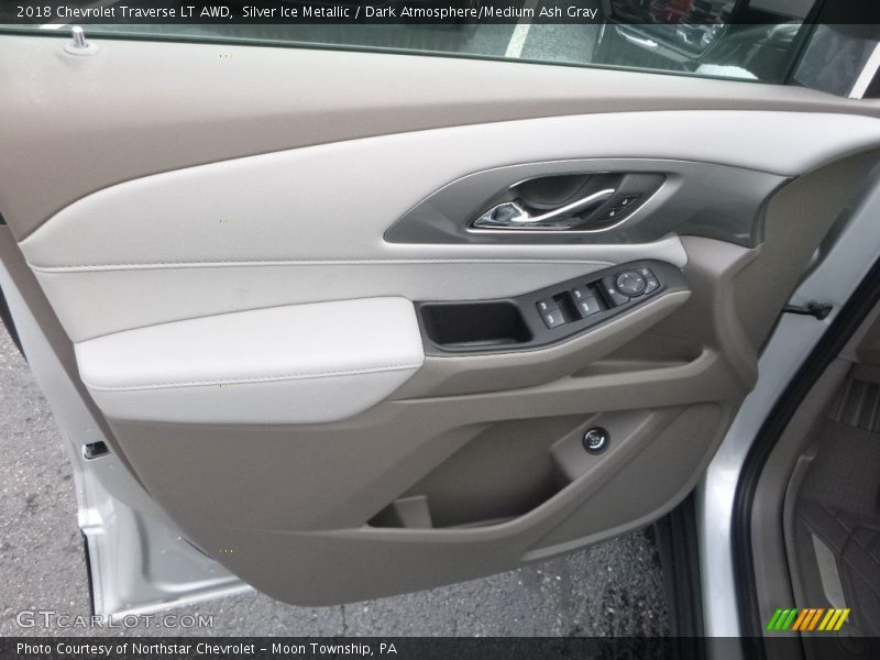 Silver Ice Metallic / Dark Atmosphere/Medium Ash Gray 2018 Chevrolet Traverse LT AWD