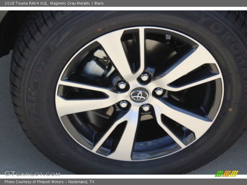 Magnetic Gray Metallic / Black 2018 Toyota RAV4 XLE