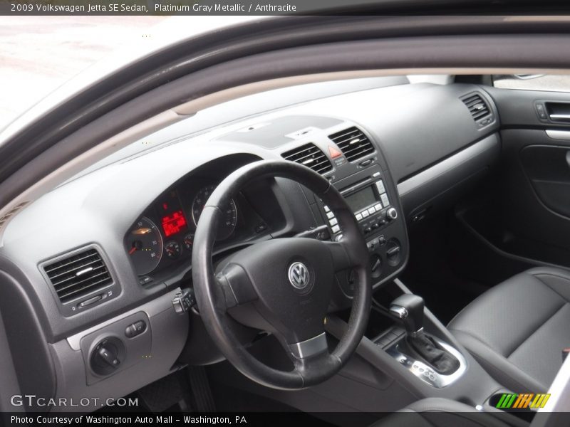 Platinum Gray Metallic / Anthracite 2009 Volkswagen Jetta SE Sedan