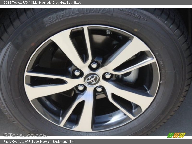 Magnetic Gray Metallic / Black 2018 Toyota RAV4 XLE
