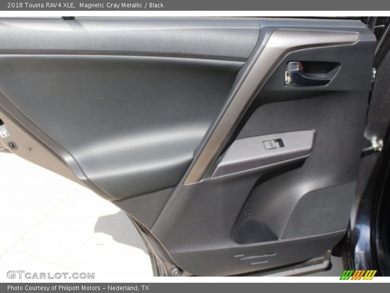 Magnetic Gray Metallic / Black 2018 Toyota RAV4 XLE