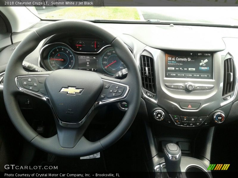 Summit White / Jet Black 2018 Chevrolet Cruze LT