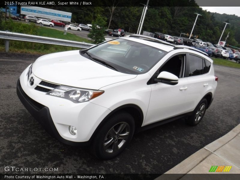 Super White / Black 2015 Toyota RAV4 XLE AWD