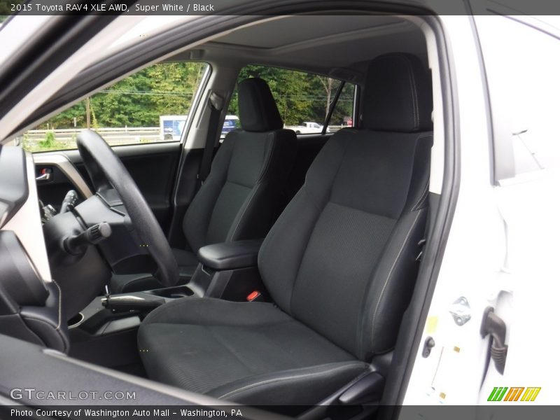 Super White / Black 2015 Toyota RAV4 XLE AWD