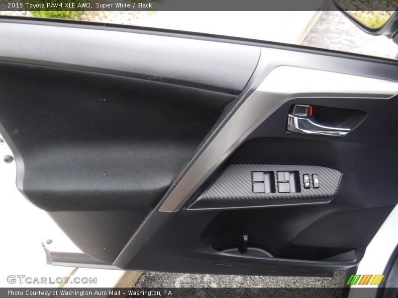 Super White / Black 2015 Toyota RAV4 XLE AWD