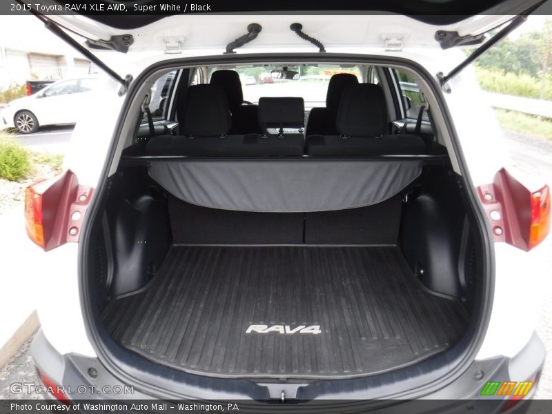 Super White / Black 2015 Toyota RAV4 XLE AWD