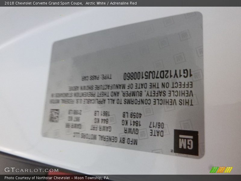Arctic White / Adrenaline Red 2018 Chevrolet Corvette Grand Sport Coupe
