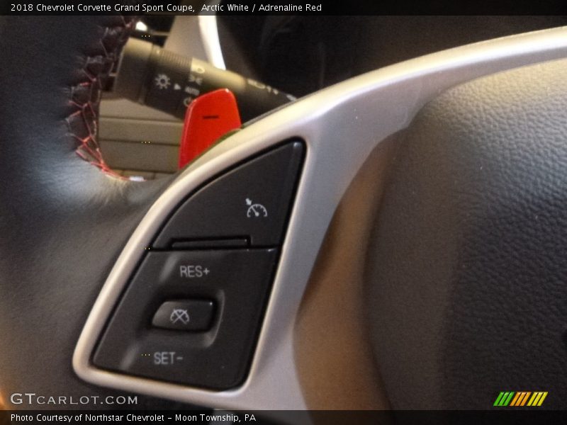 Arctic White / Adrenaline Red 2018 Chevrolet Corvette Grand Sport Coupe