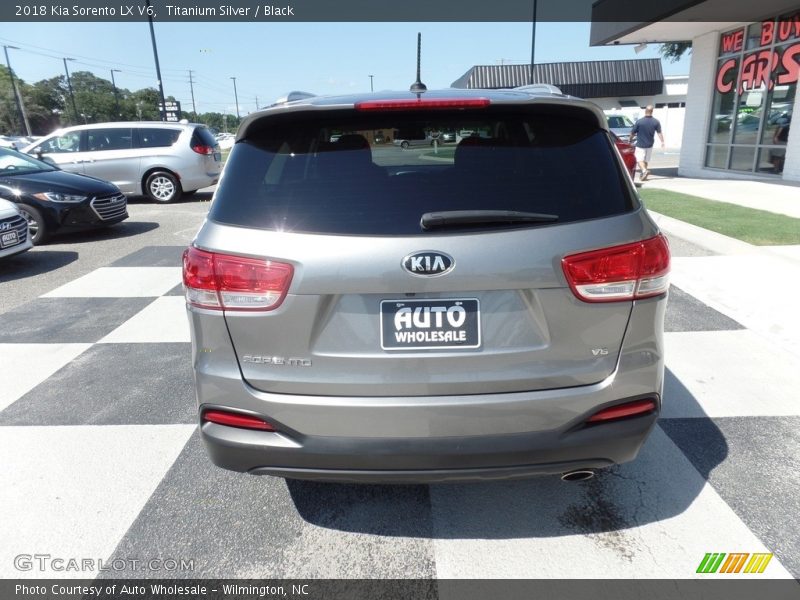 Titanium Silver / Black 2018 Kia Sorento LX V6