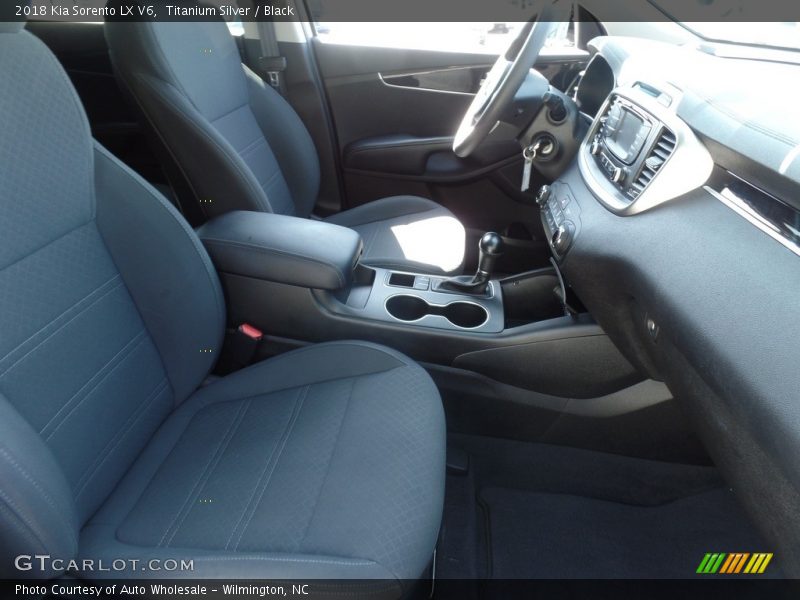 Titanium Silver / Black 2018 Kia Sorento LX V6