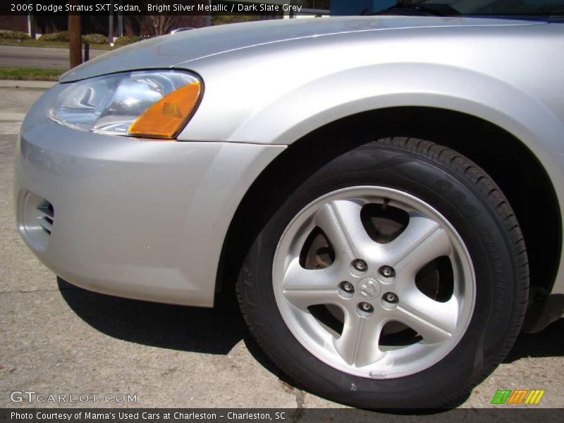 Bright Silver Metallic / Dark Slate Grey 2006 Dodge Stratus SXT Sedan