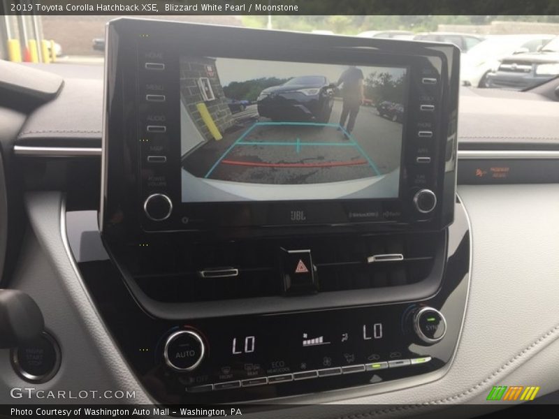 Blizzard White Pearl / Moonstone 2019 Toyota Corolla Hatchback XSE