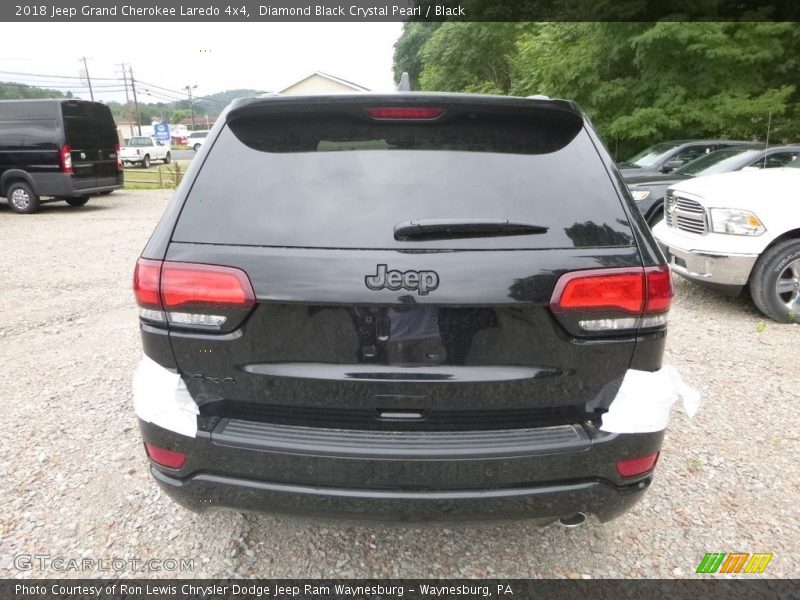 Diamond Black Crystal Pearl / Black 2018 Jeep Grand Cherokee Laredo 4x4