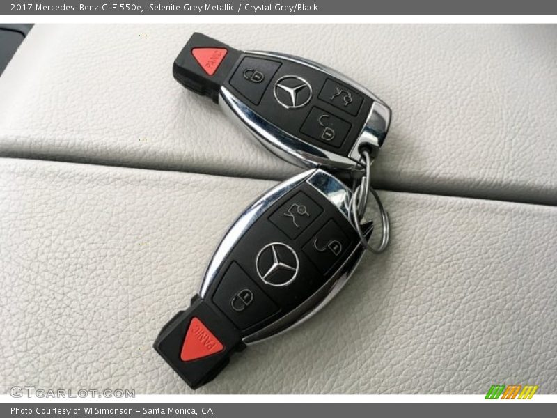 Selenite Grey Metallic / Crystal Grey/Black 2017 Mercedes-Benz GLE 550e