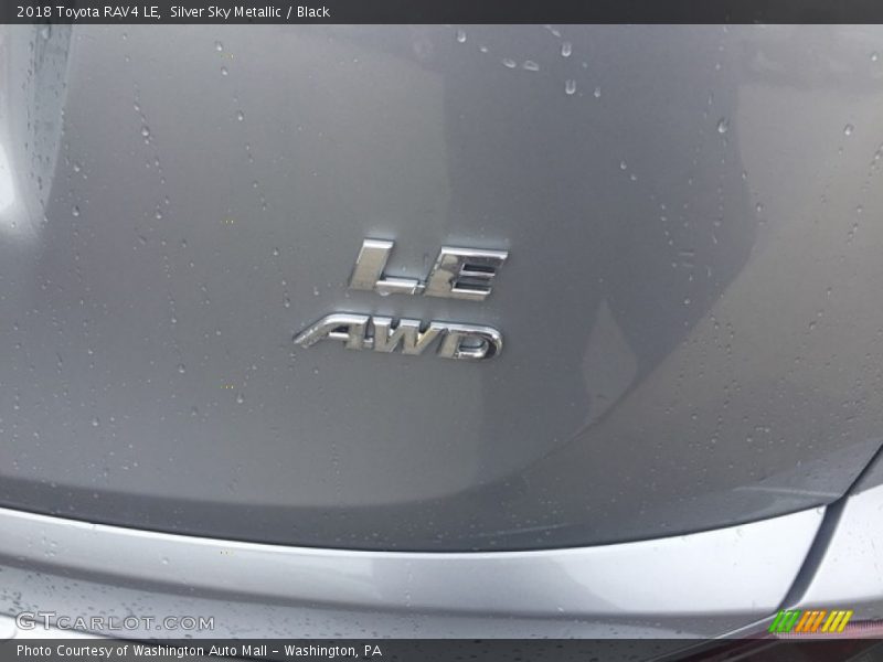 Silver Sky Metallic / Black 2018 Toyota RAV4 LE