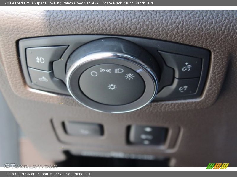 Controls of 2019 F250 Super Duty King Ranch Crew Cab 4x4