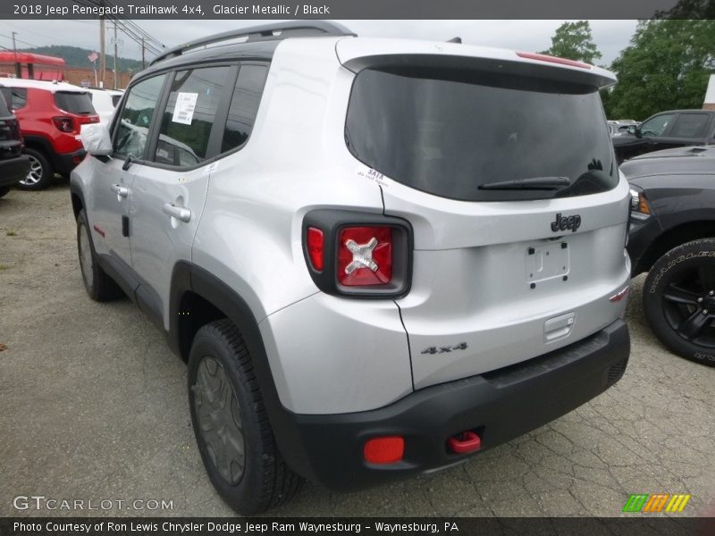 Glacier Metallic / Black 2018 Jeep Renegade Trailhawk 4x4