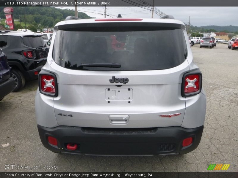 Glacier Metallic / Black 2018 Jeep Renegade Trailhawk 4x4