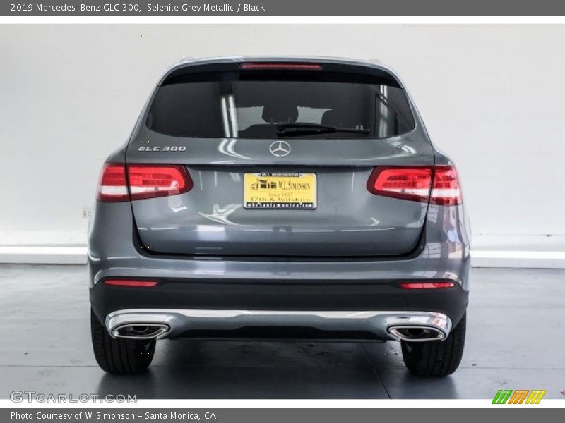 Selenite Grey Metallic / Black 2019 Mercedes-Benz GLC 300