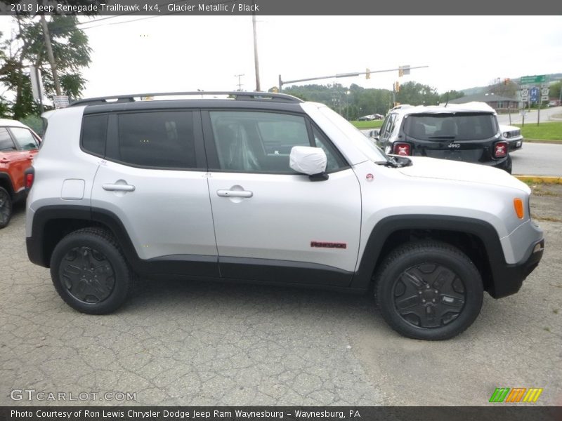 Glacier Metallic / Black 2018 Jeep Renegade Trailhawk 4x4