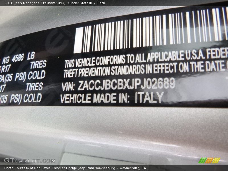 Glacier Metallic / Black 2018 Jeep Renegade Trailhawk 4x4