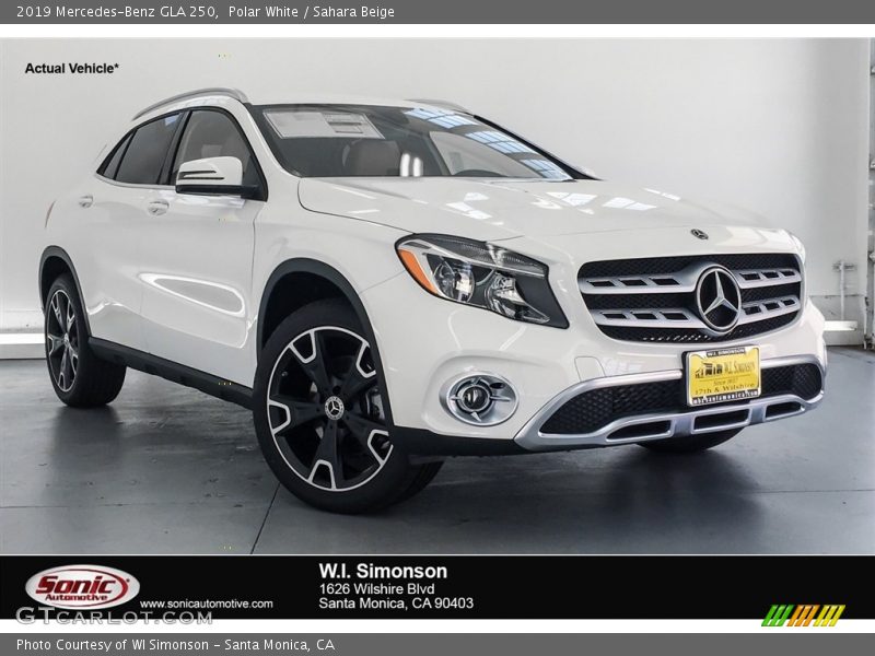 Polar White / Sahara Beige 2019 Mercedes-Benz GLA 250