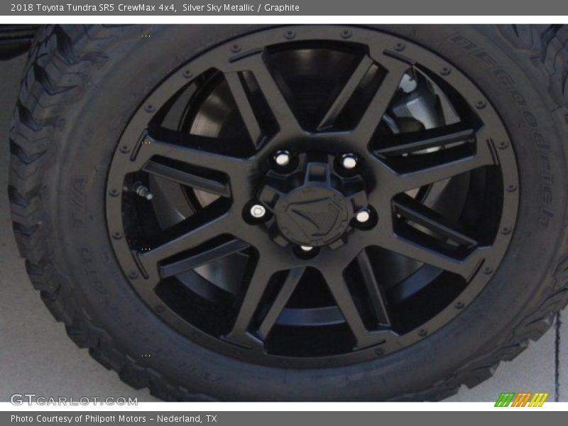 Silver Sky Metallic / Graphite 2018 Toyota Tundra SR5 CrewMax 4x4