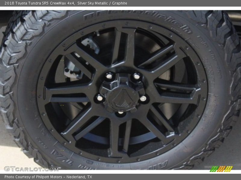 Silver Sky Metallic / Graphite 2018 Toyota Tundra SR5 CrewMax 4x4