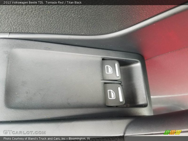 Tornado Red / Titan Black 2013 Volkswagen Beetle TDI