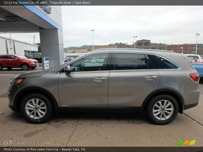 Titanium Silver / Satin Black 2019 Kia Sorento LX V6 AWD