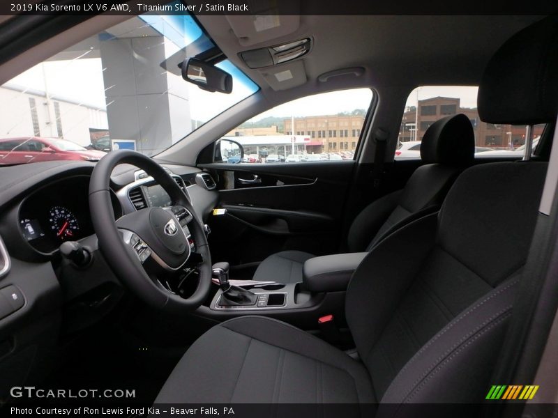 Titanium Silver / Satin Black 2019 Kia Sorento LX V6 AWD