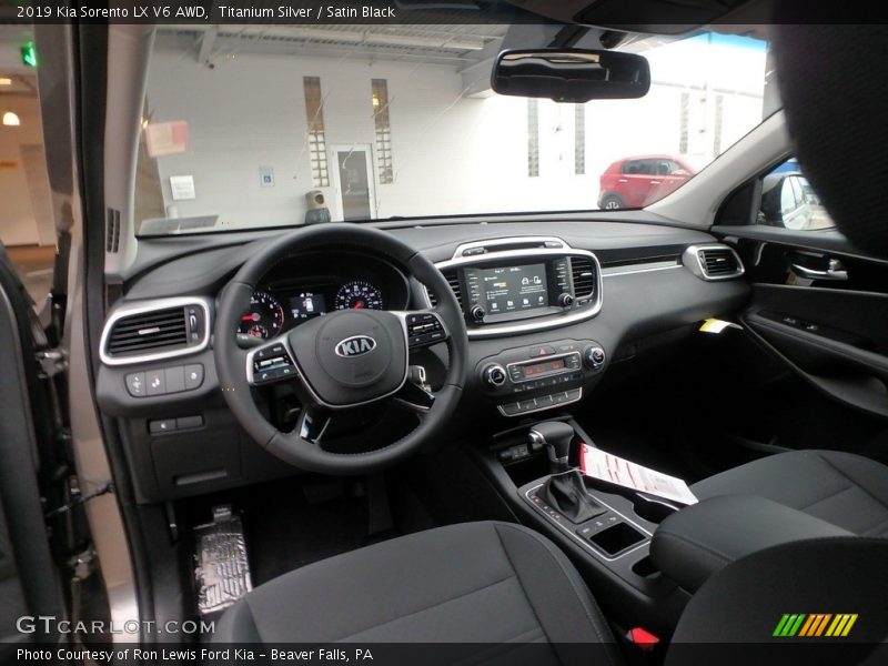 Titanium Silver / Satin Black 2019 Kia Sorento LX V6 AWD