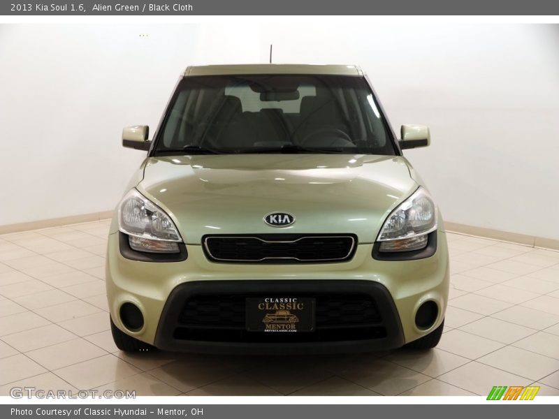 Alien Green / Black Cloth 2013 Kia Soul 1.6