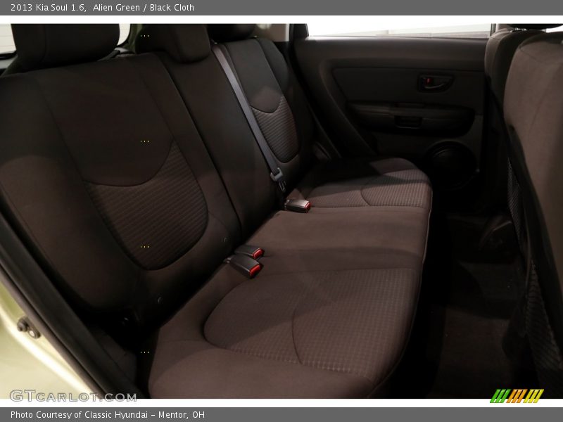 Alien Green / Black Cloth 2013 Kia Soul 1.6