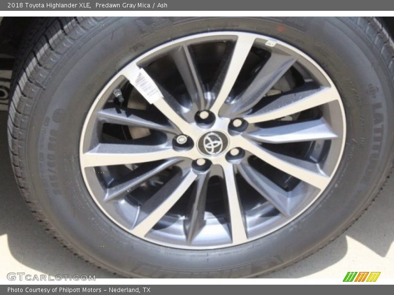 Predawn Gray Mica / Ash 2018 Toyota Highlander XLE