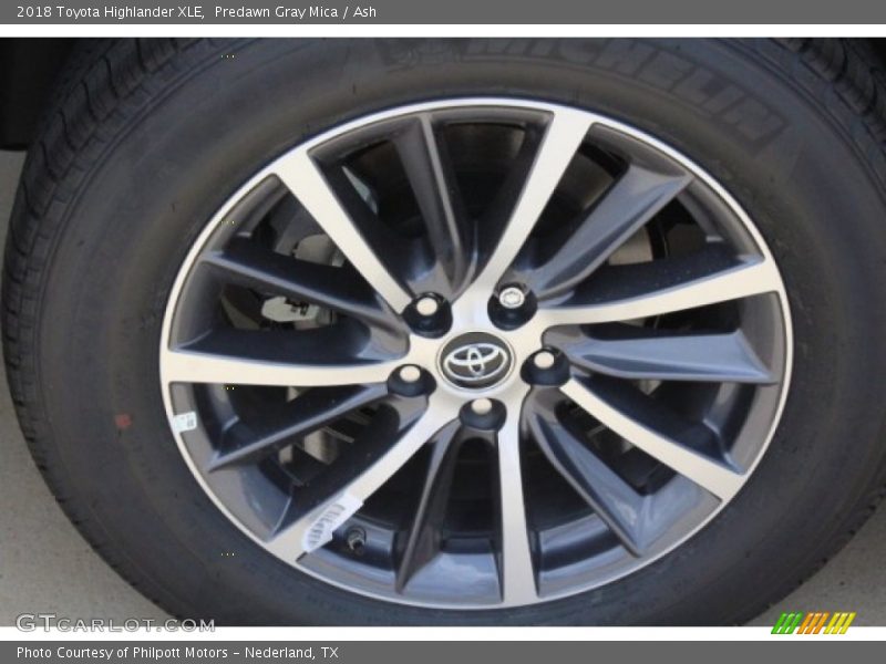 Predawn Gray Mica / Ash 2018 Toyota Highlander XLE