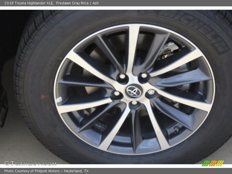 Predawn Gray Mica / Ash 2018 Toyota Highlander XLE