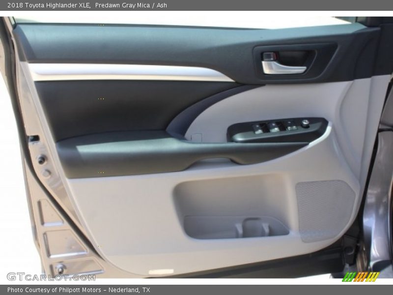 Predawn Gray Mica / Ash 2018 Toyota Highlander XLE