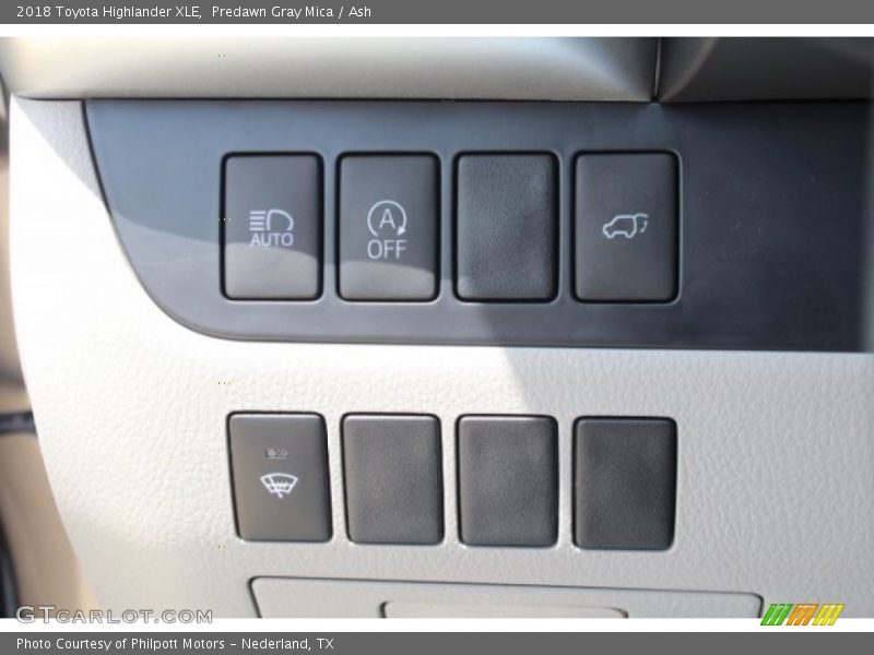 Predawn Gray Mica / Ash 2018 Toyota Highlander XLE
